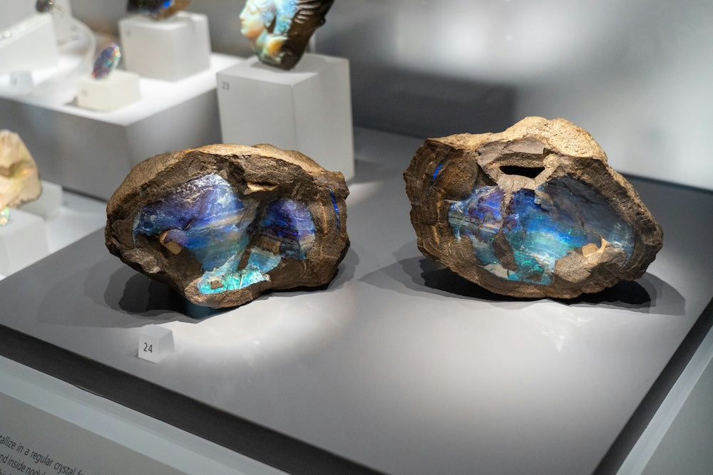 Natural vs Synthetic Opals: How to Tell the Difference