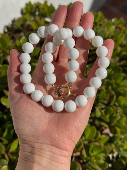 Chunky White Beaded Necklace Made of Giant Clam Shell