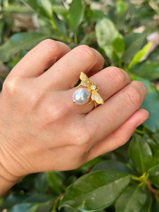 Bee Pearl Ring