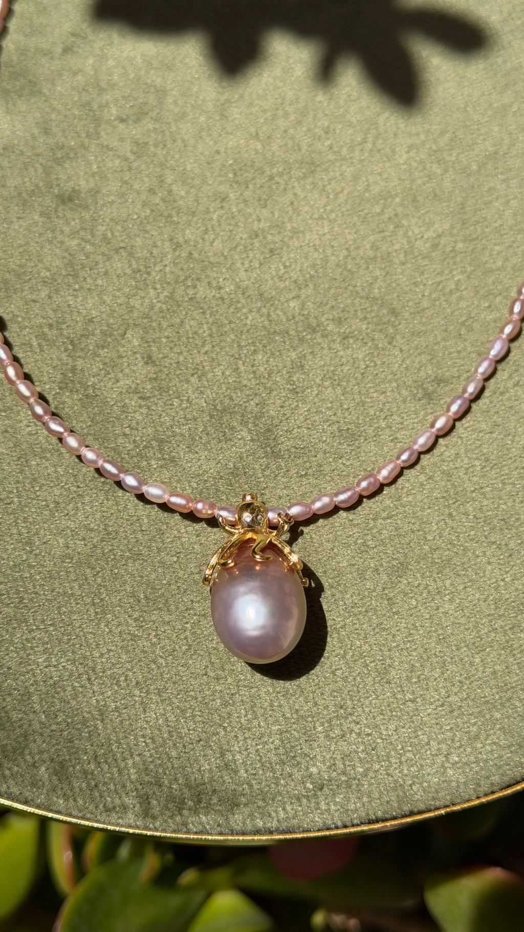 Pearl Necklace “Pulpo”