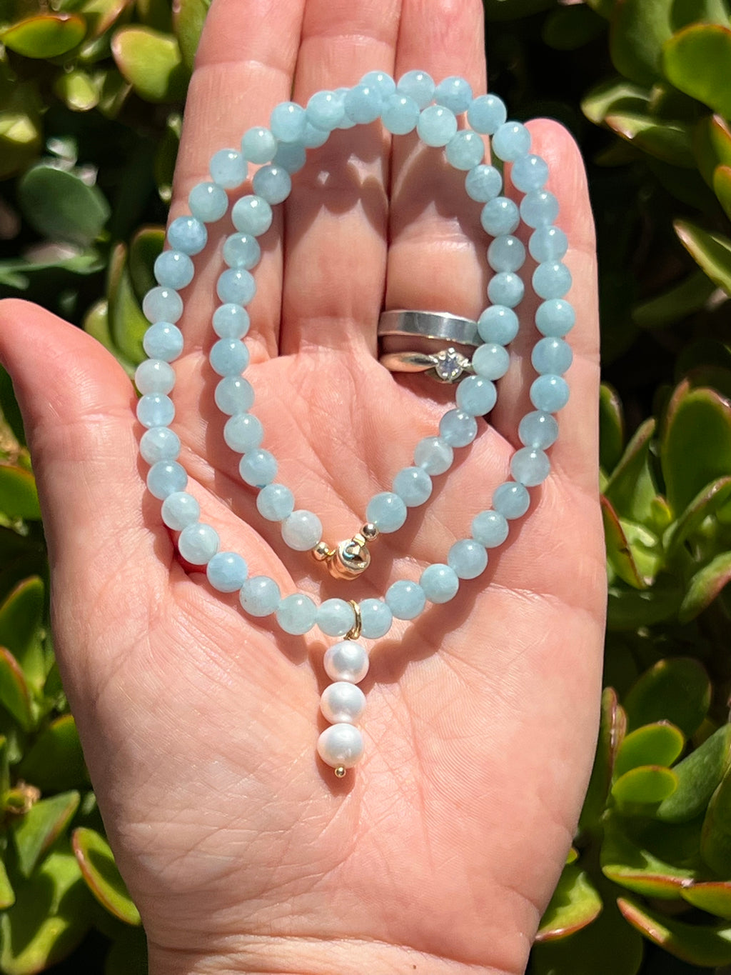 Aquamarine Beaded Choker With Pearl Pendant