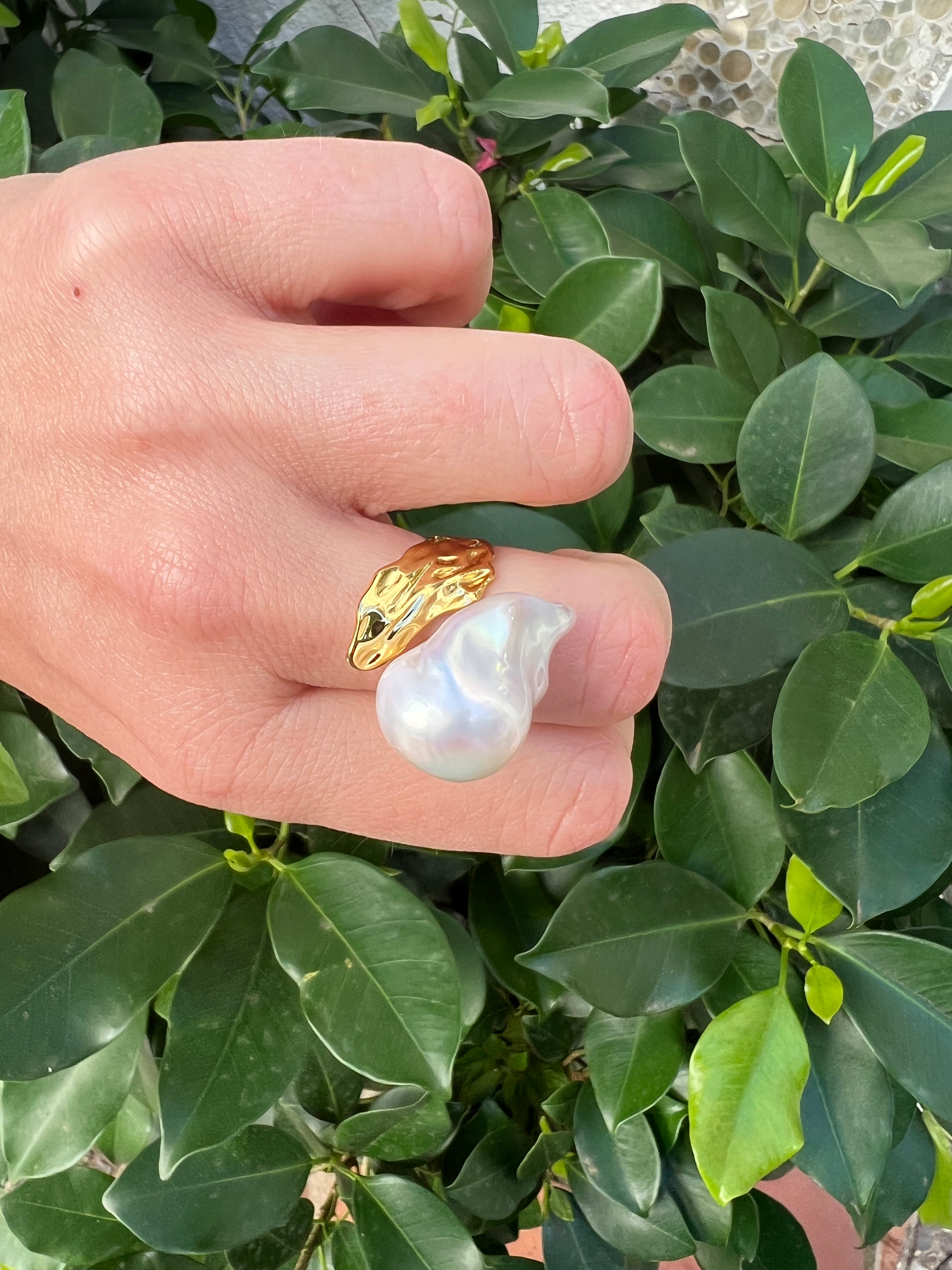 Baroque Pearl Resizable Cocktail Ring