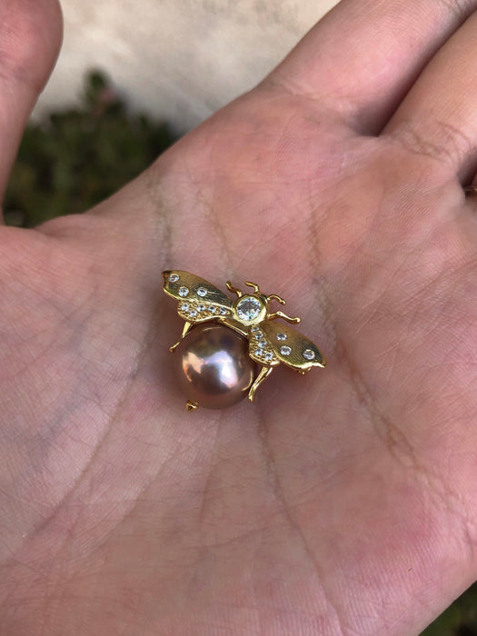 Pearl Bee Brooch