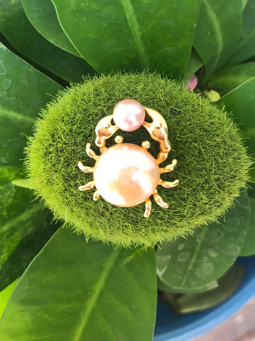 Pearl crab brooch