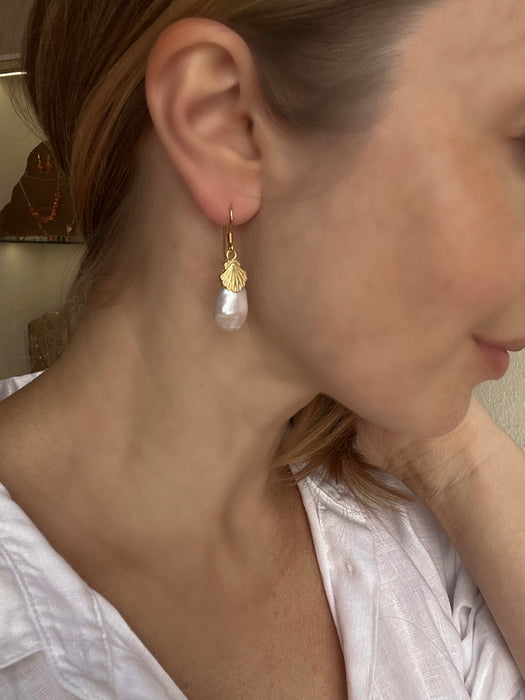 Shell Earrings With Keshi Pearls