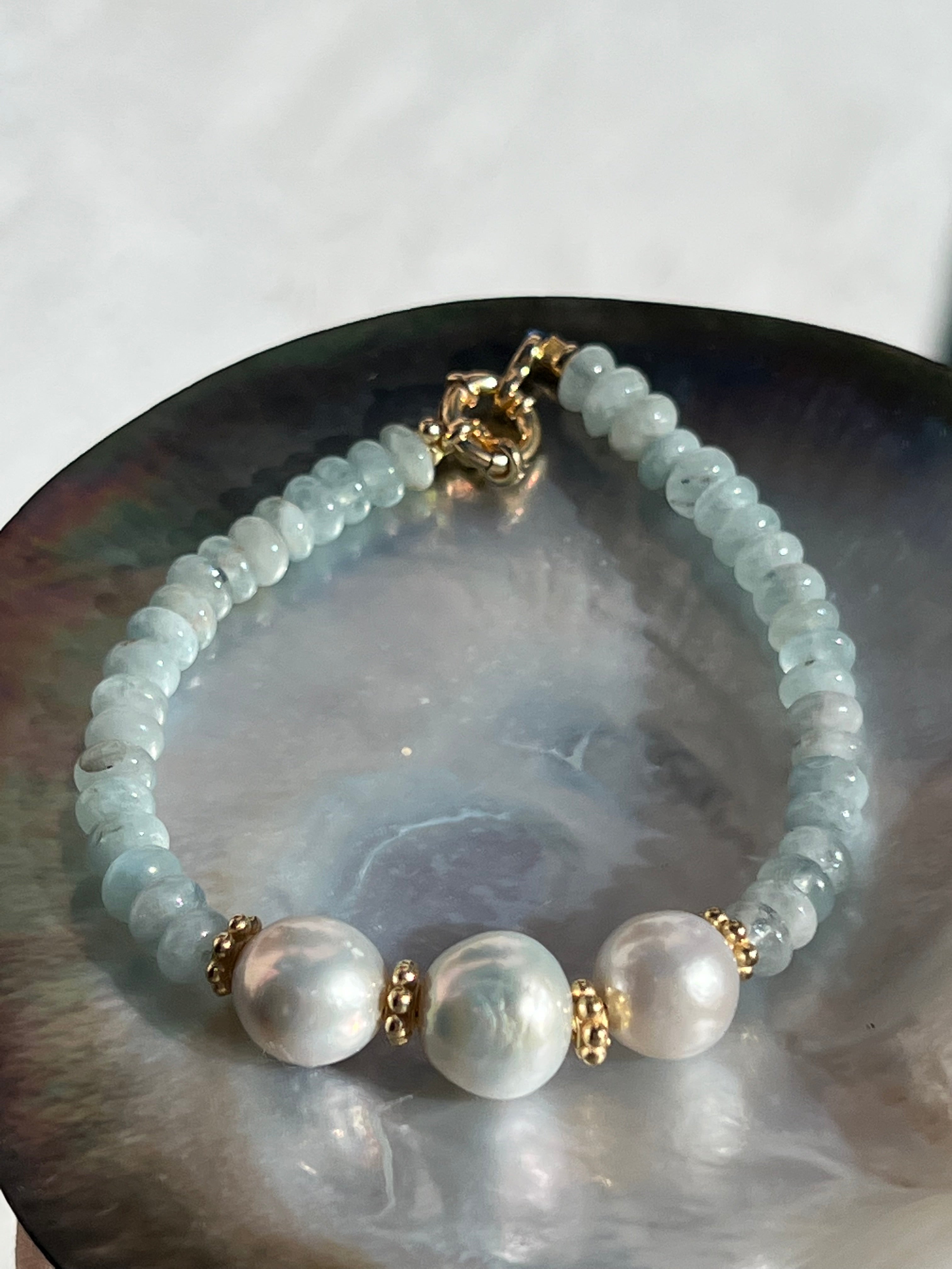 Aquamarine and Pearl Bracelet “Blue Lagoon”