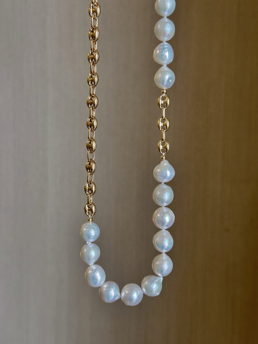 Fashion Assymetric Pearl And Chunky Golden Chain Necklace