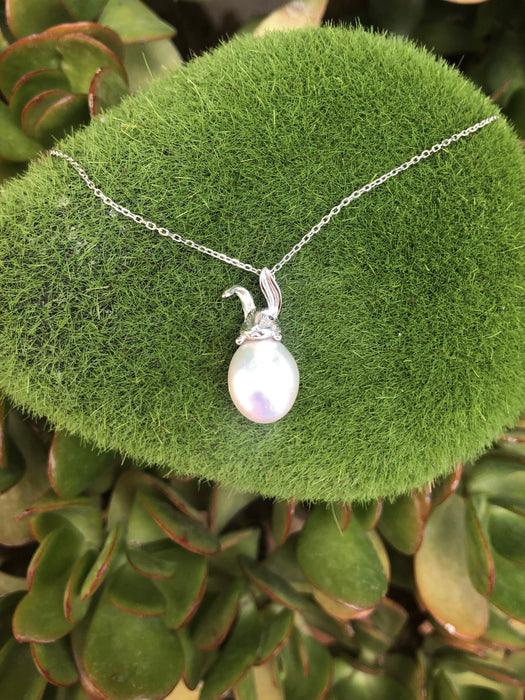 Pearl Rabbit Pendant Necklace