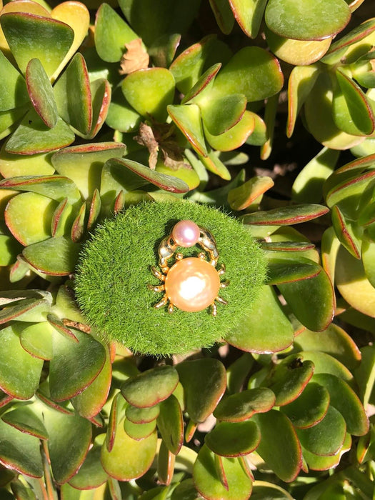 Pearl crab brooch