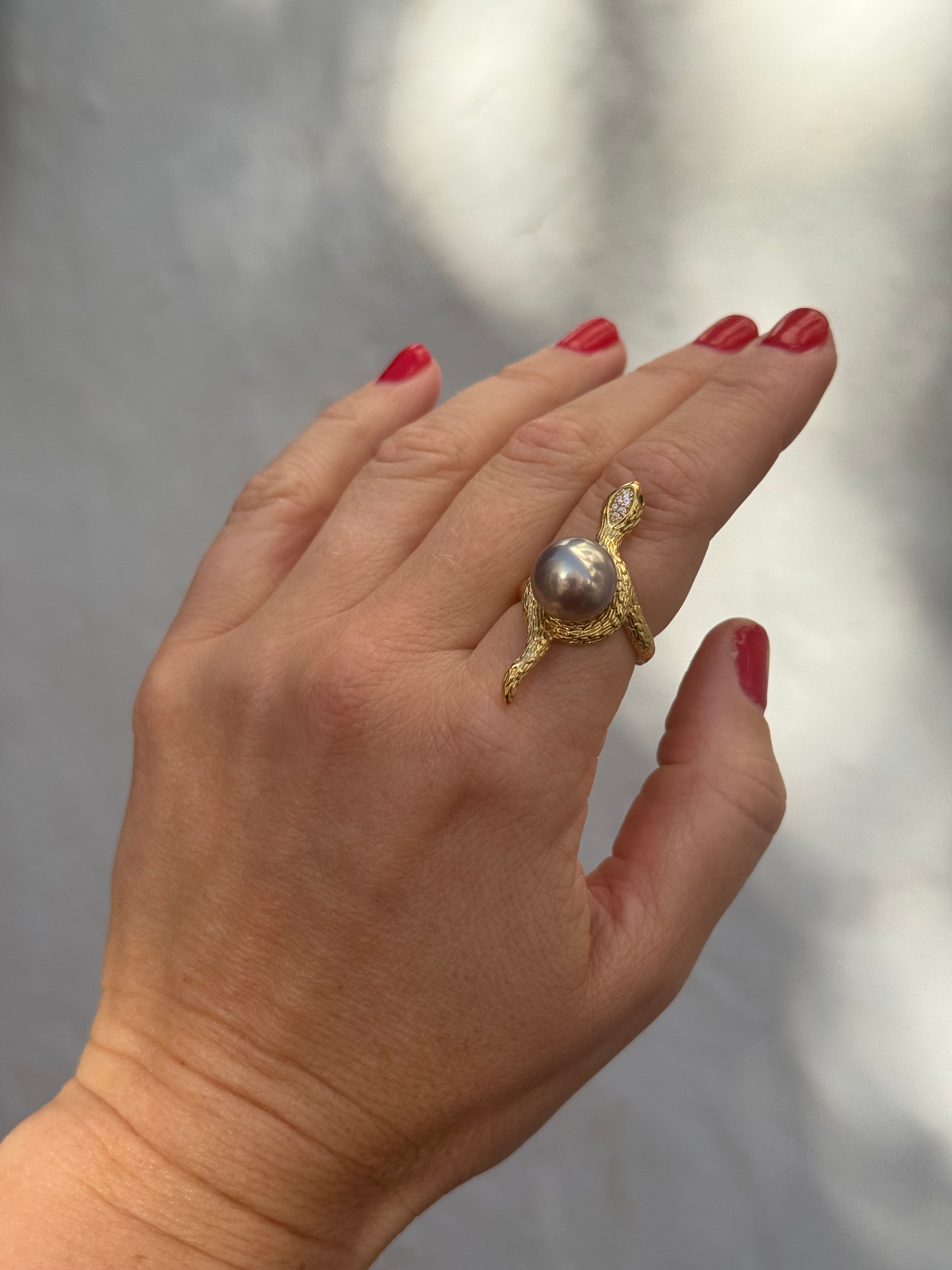 Snake Pearl Ring “Costa Noir”
