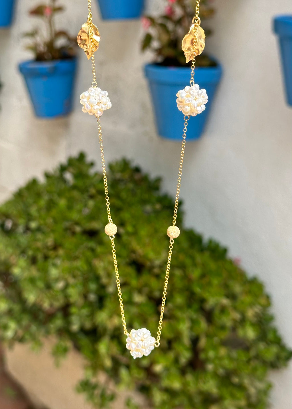 Long Chain Necklace With Pearl Balls And Golden Leaves