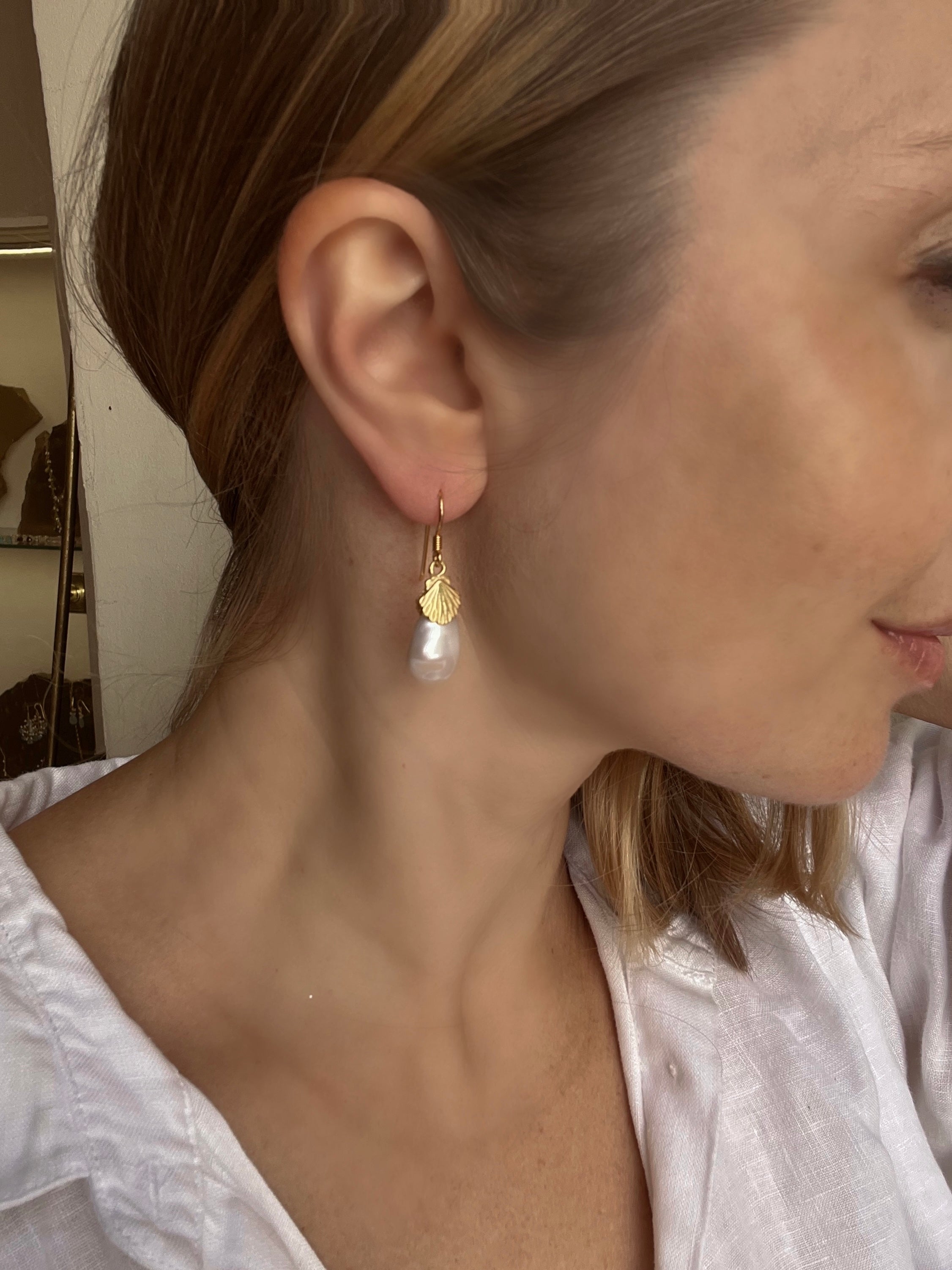Shell Earrings With Keshi Pearls