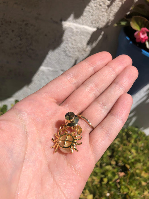 Pearl crab brooch