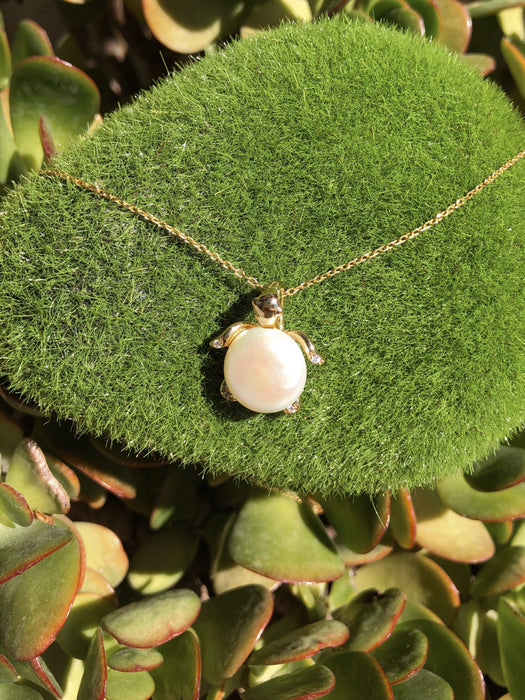 Pearl Sea Turtle Pendant Necklace