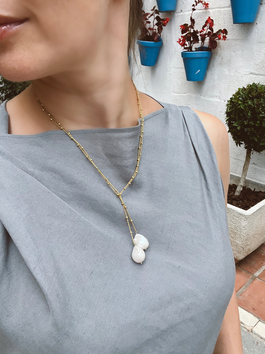 Lariat Necklace With Two Baroque Pearls