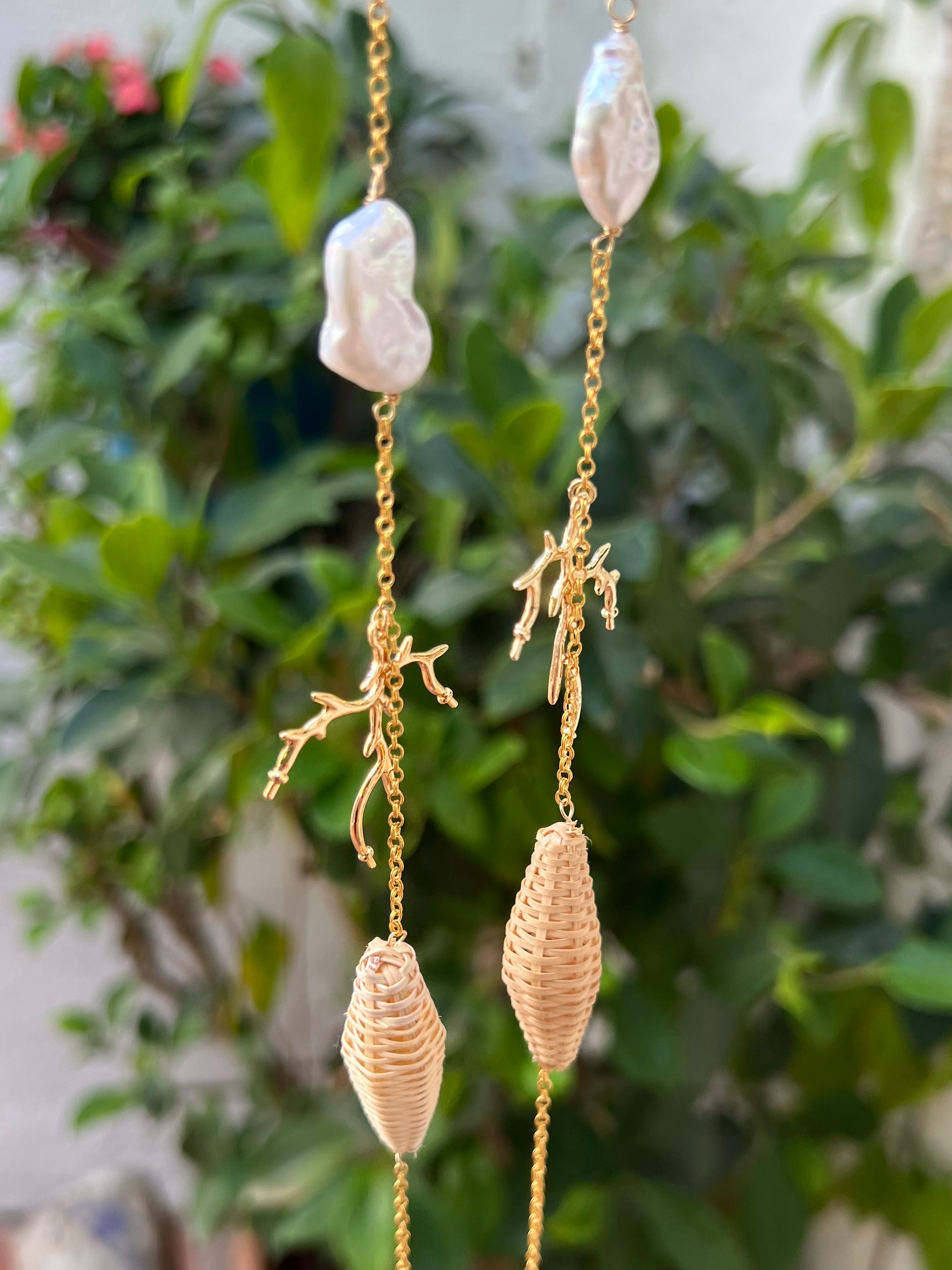 Long Chain With Keshi Pearls And Rafia Beads