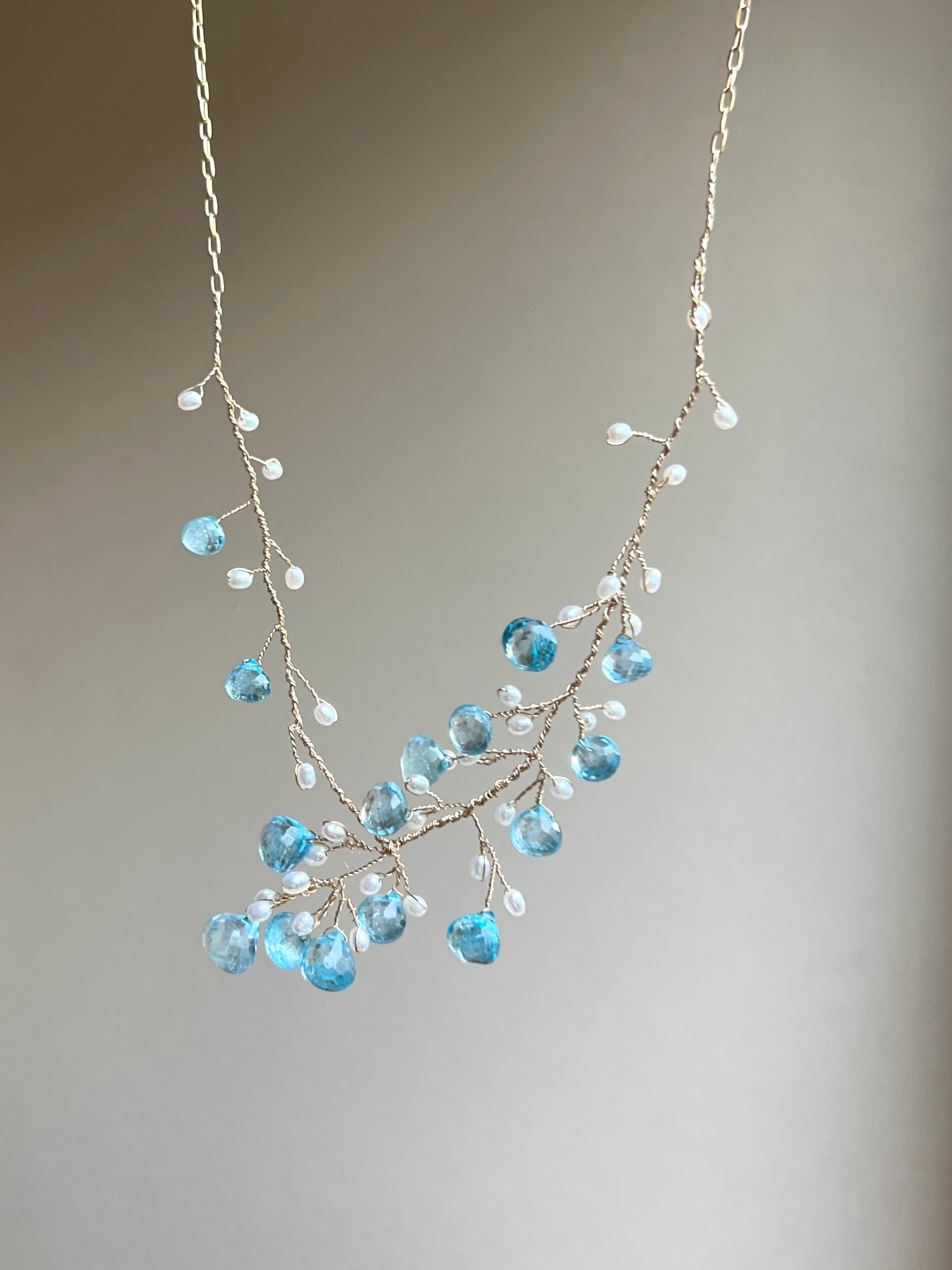 Topaz and pearl branch necklace