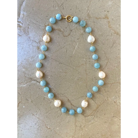 Aquamarine and fresh water pearls classic necklace gold