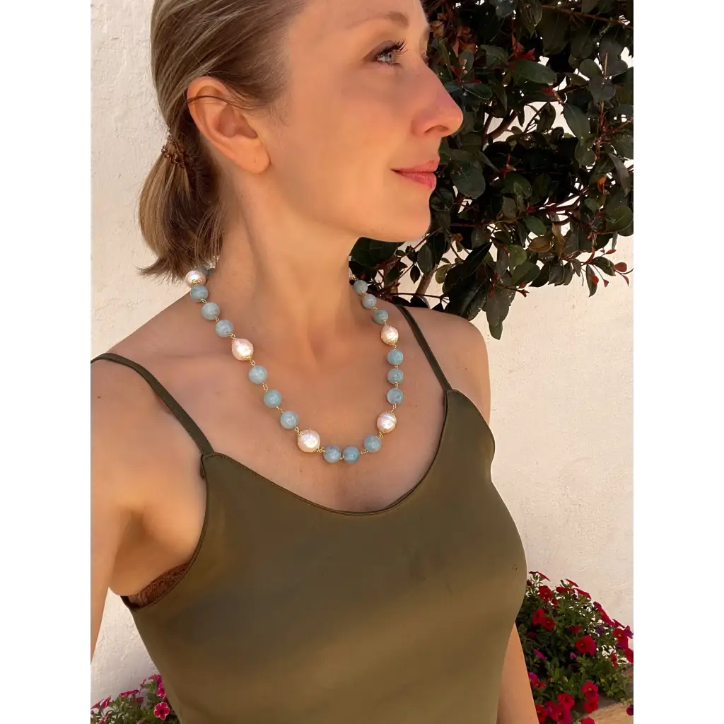 Aquamarine and fresh water pearls classic necklace gold