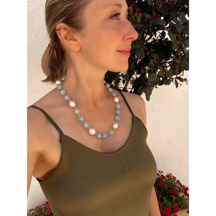 Aquamarine and fresh water pearls classic necklace gold