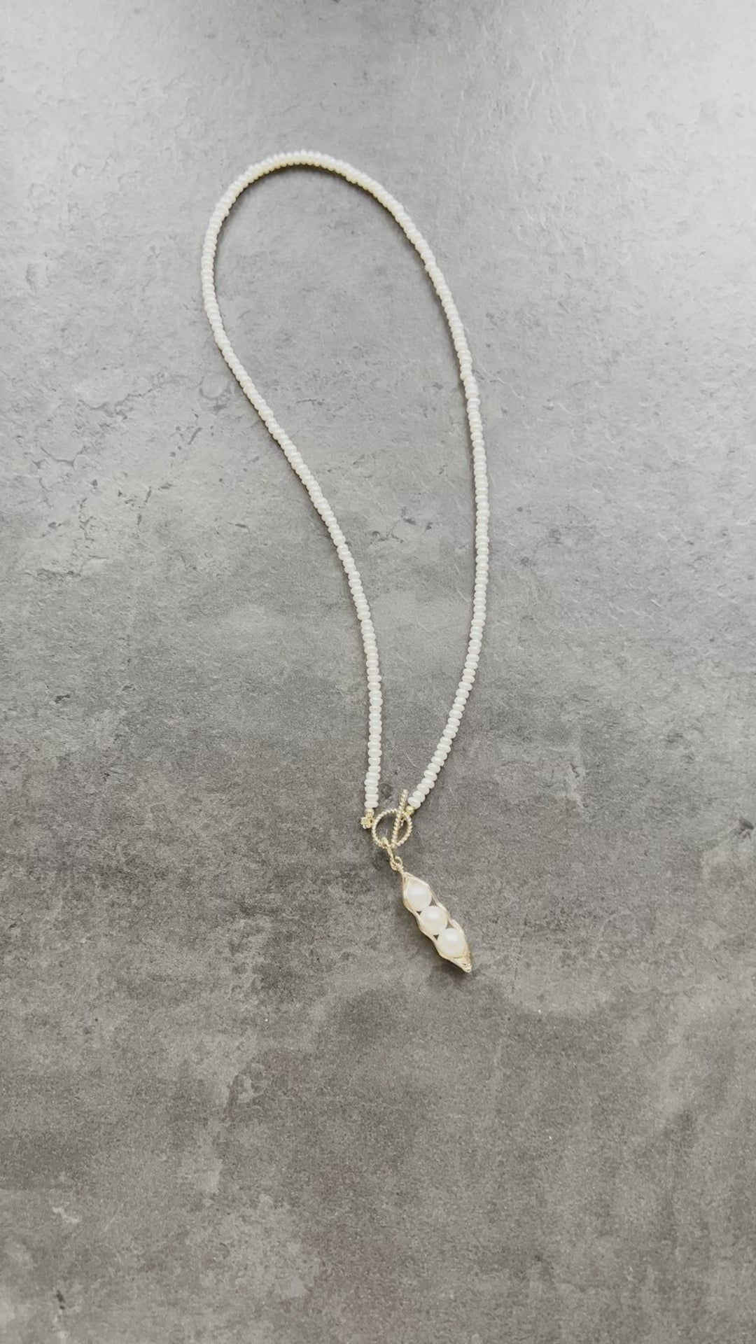 Pearl pea pod necklace
