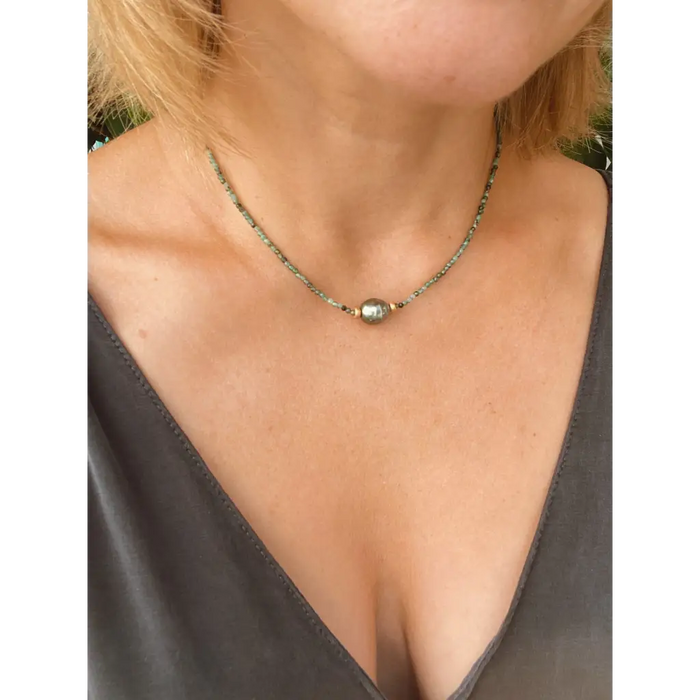 Emeralds Tahitian pearl and solid 18k gold minimalist short