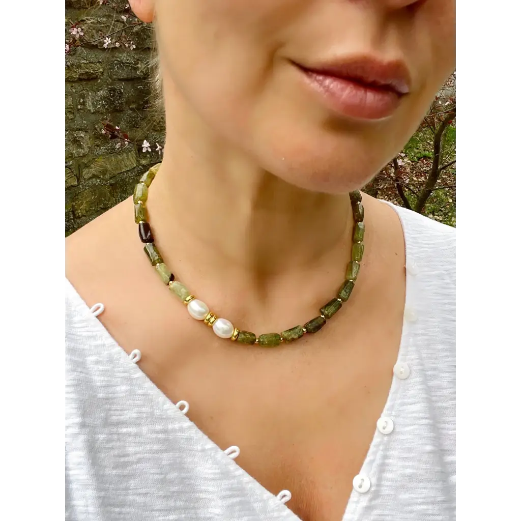 Green garnet beaded necklace statement gemstone and pearl
