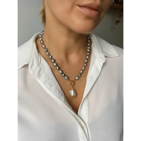 Grey pearl necklace with white baroque pearl pendant gold