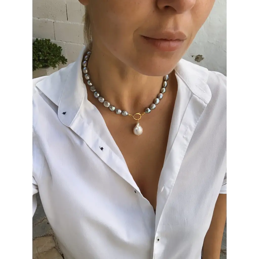 Grey pearl necklace with white baroque pearl pendant gold