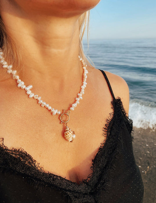 Fresh Water Pearls Necklace With Shell Pendant