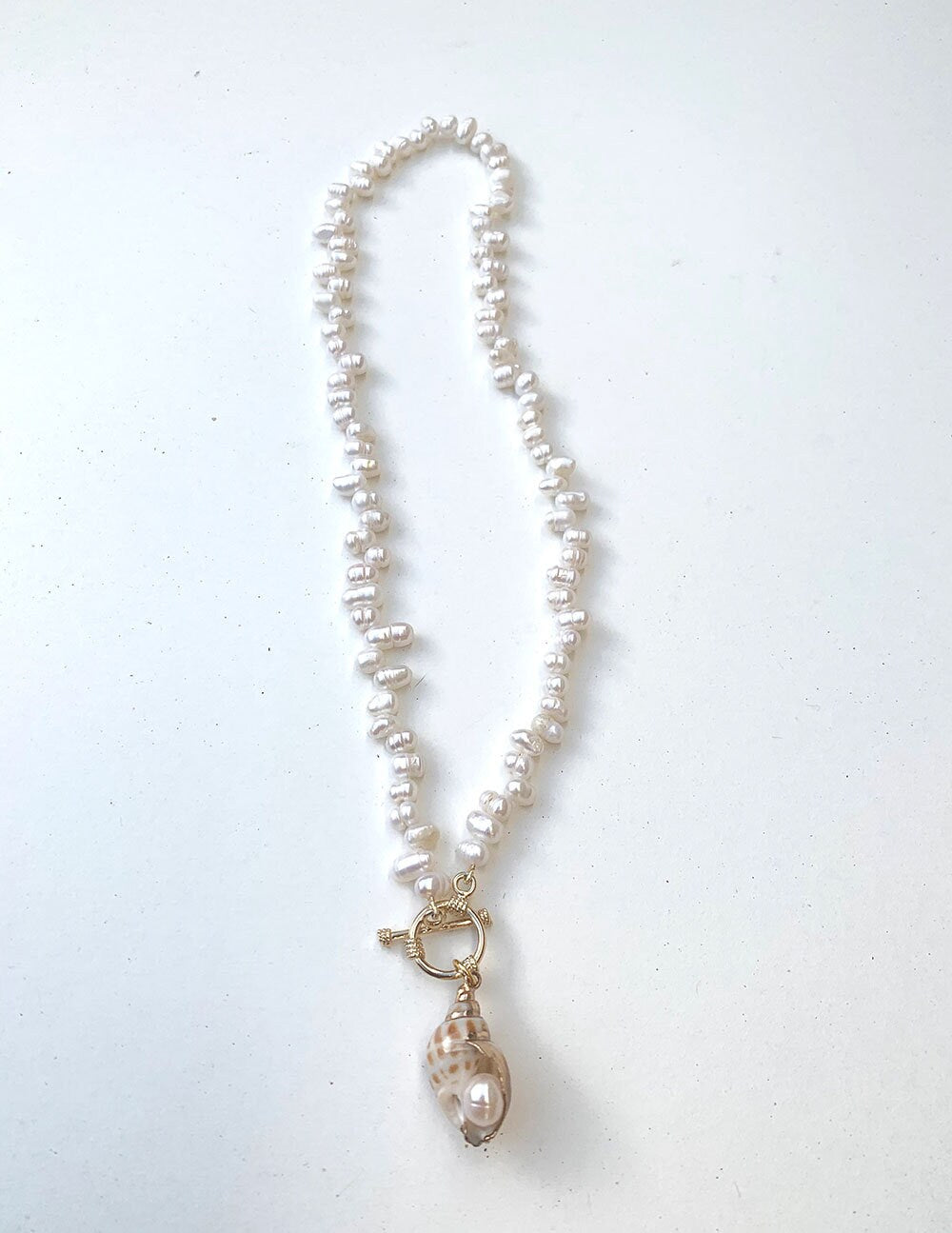 Fresh Water Pearls Necklace With Shell Pendant