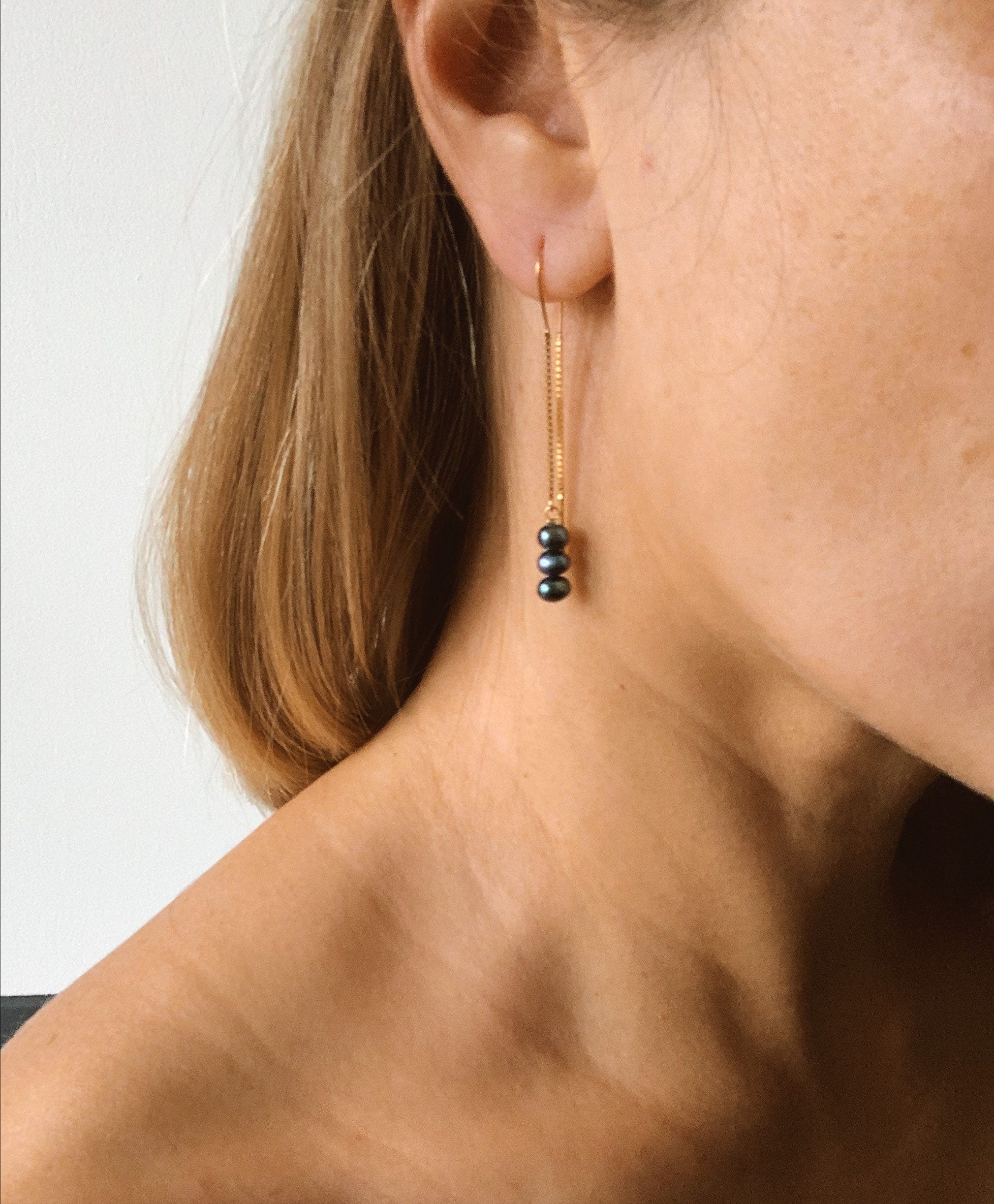 Black pearl threader earrings, dainty minimalist pearl earrings