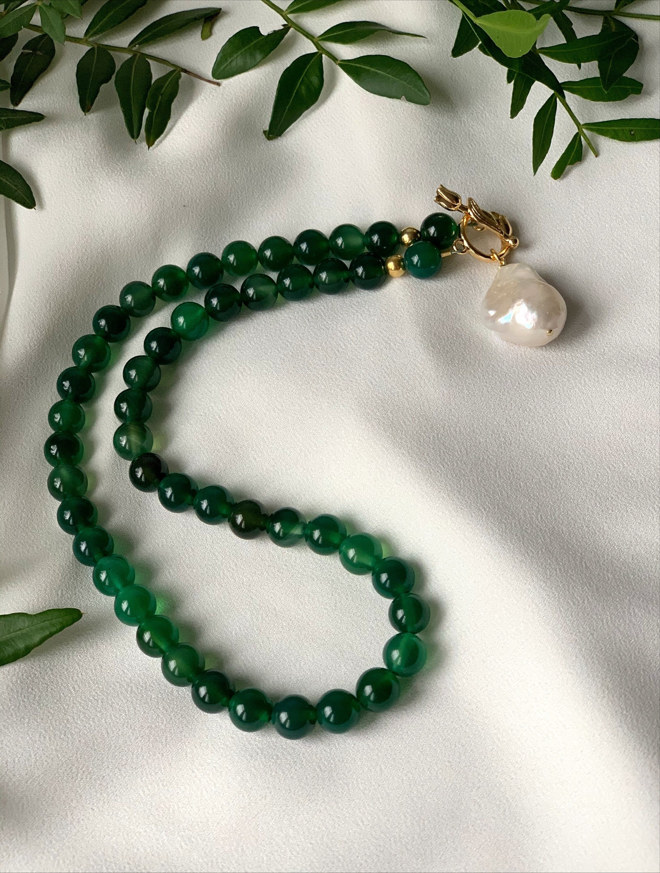 Dark Green Agate and Pearl Beaded Necklace “Seraphine”