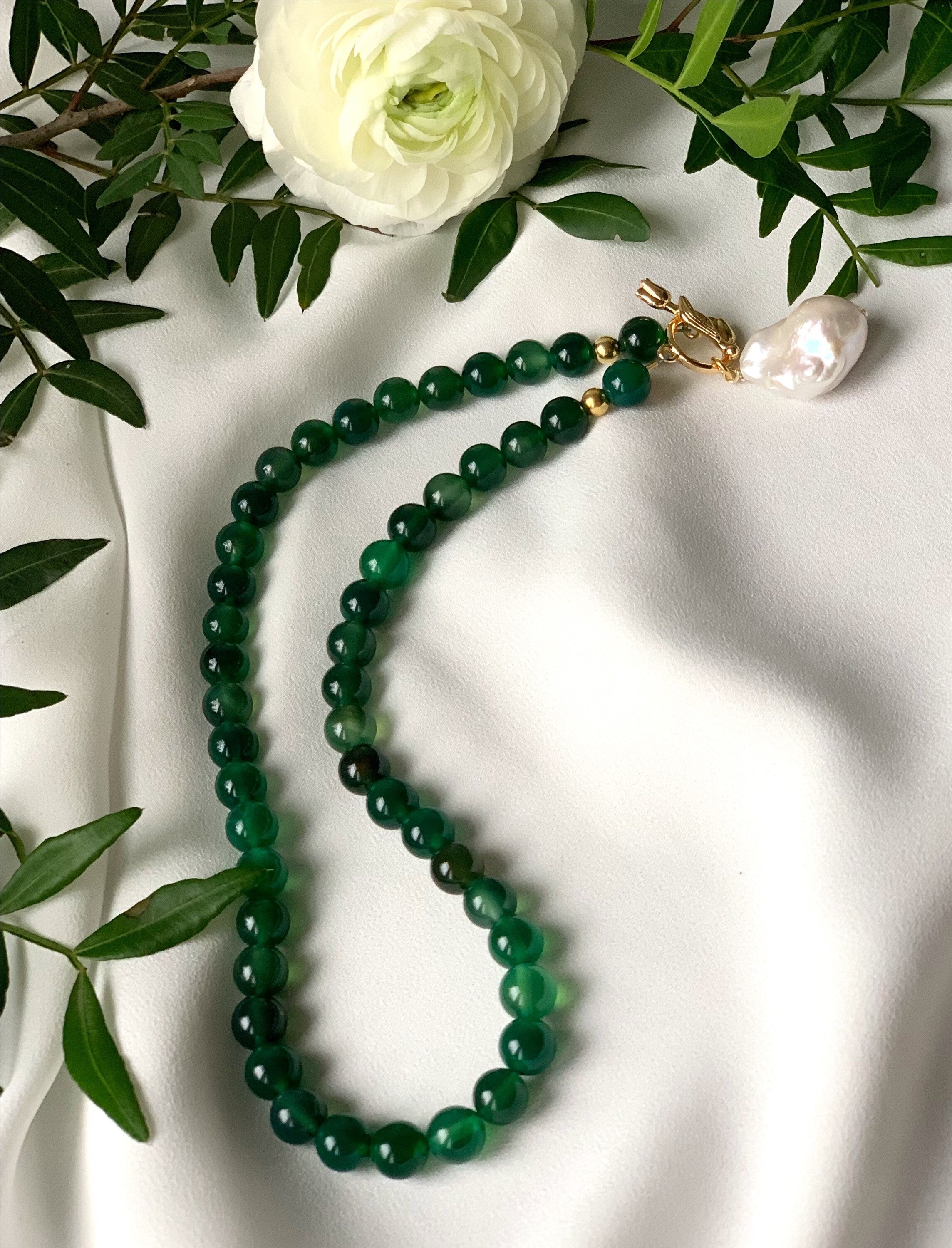 Dark Green Agate and Pearl Beaded Necklace “Seraphine”