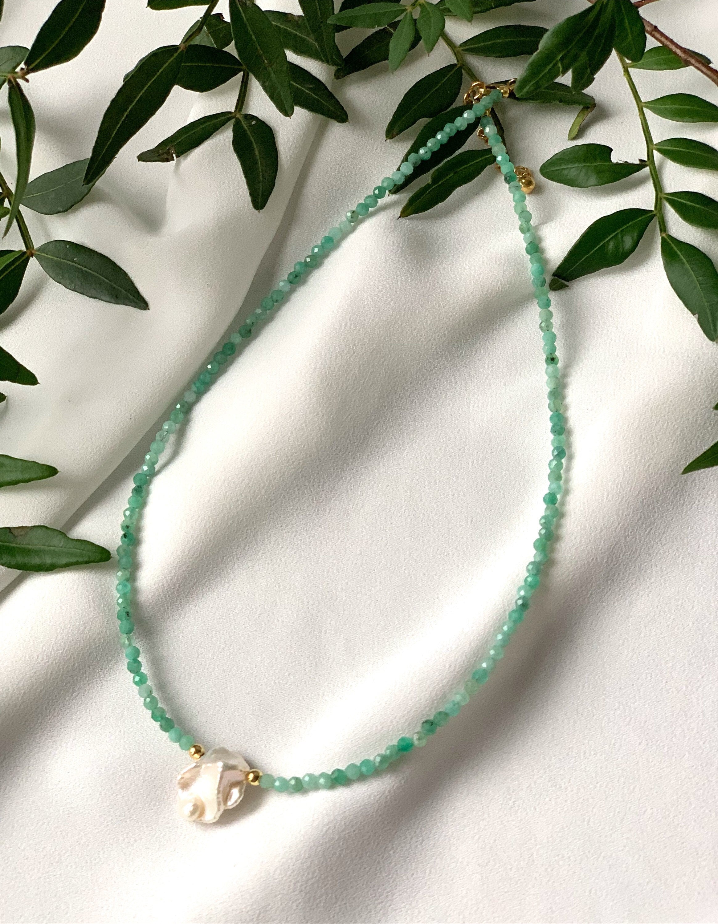 Emerald and single keshi pearl necklace. Gold filled 925 silver, natural gemstones