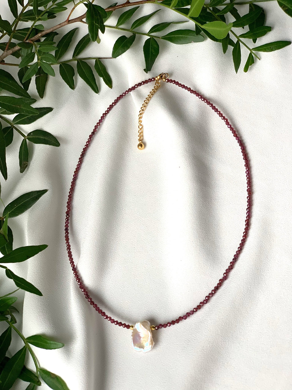 Natural garnet and single keshi pearl necklace, gemstone choker
