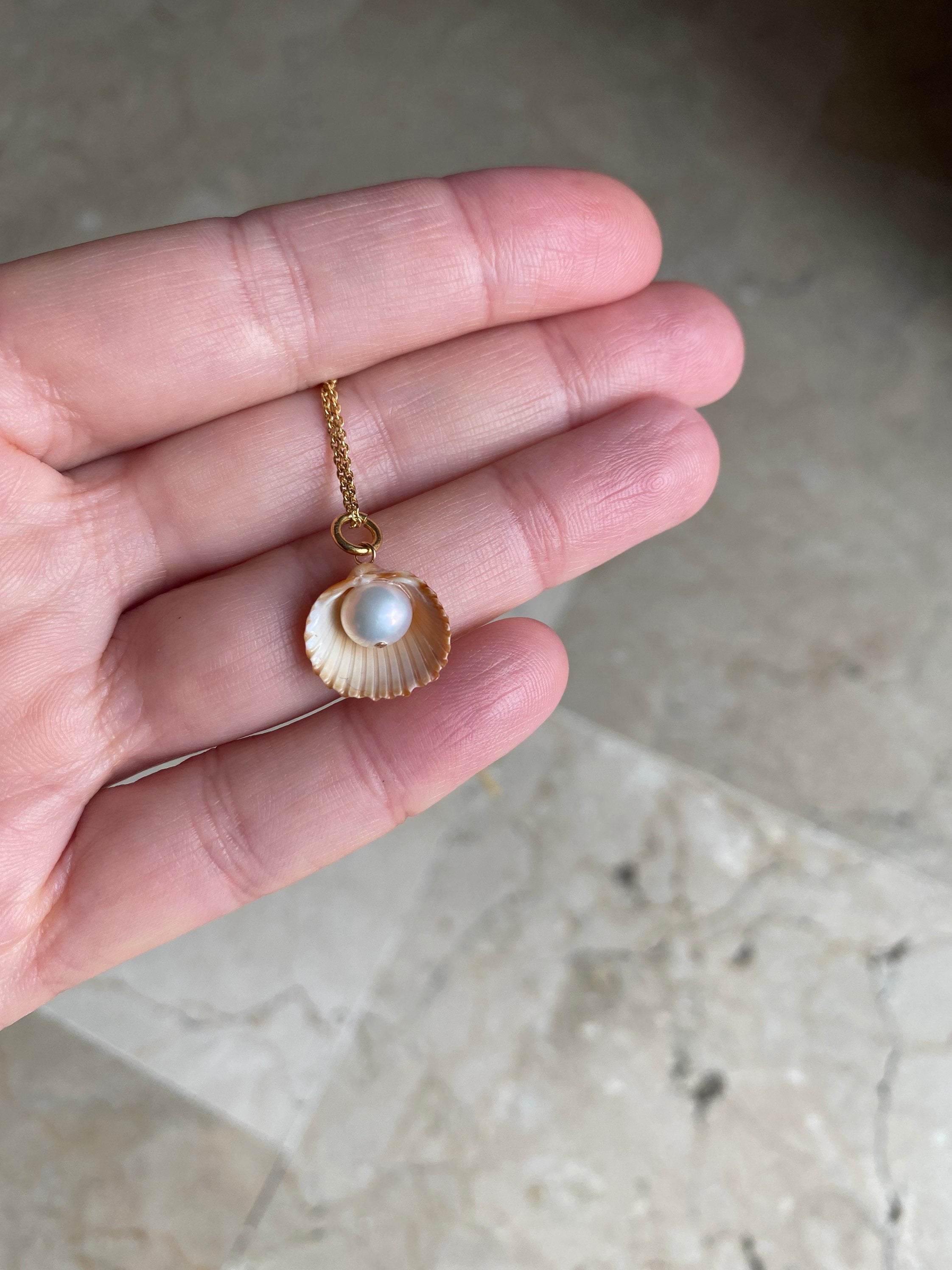 Real Pearl in a Sea Shell Necklace.