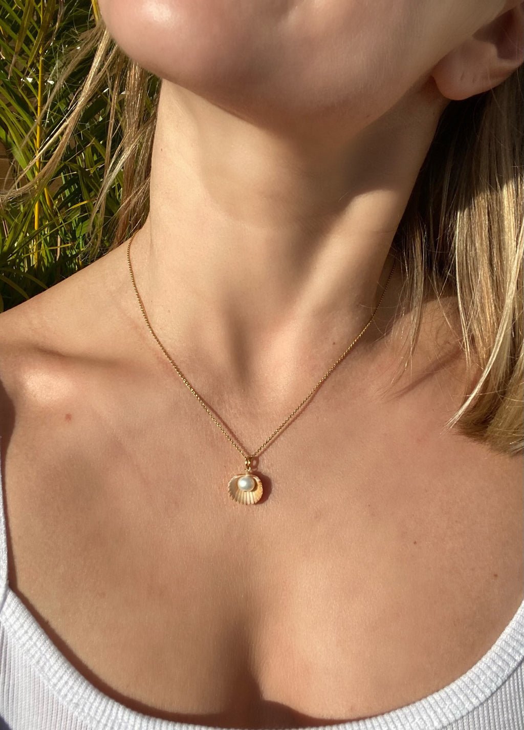 Real Pearl in a Sea Shell Necklace.