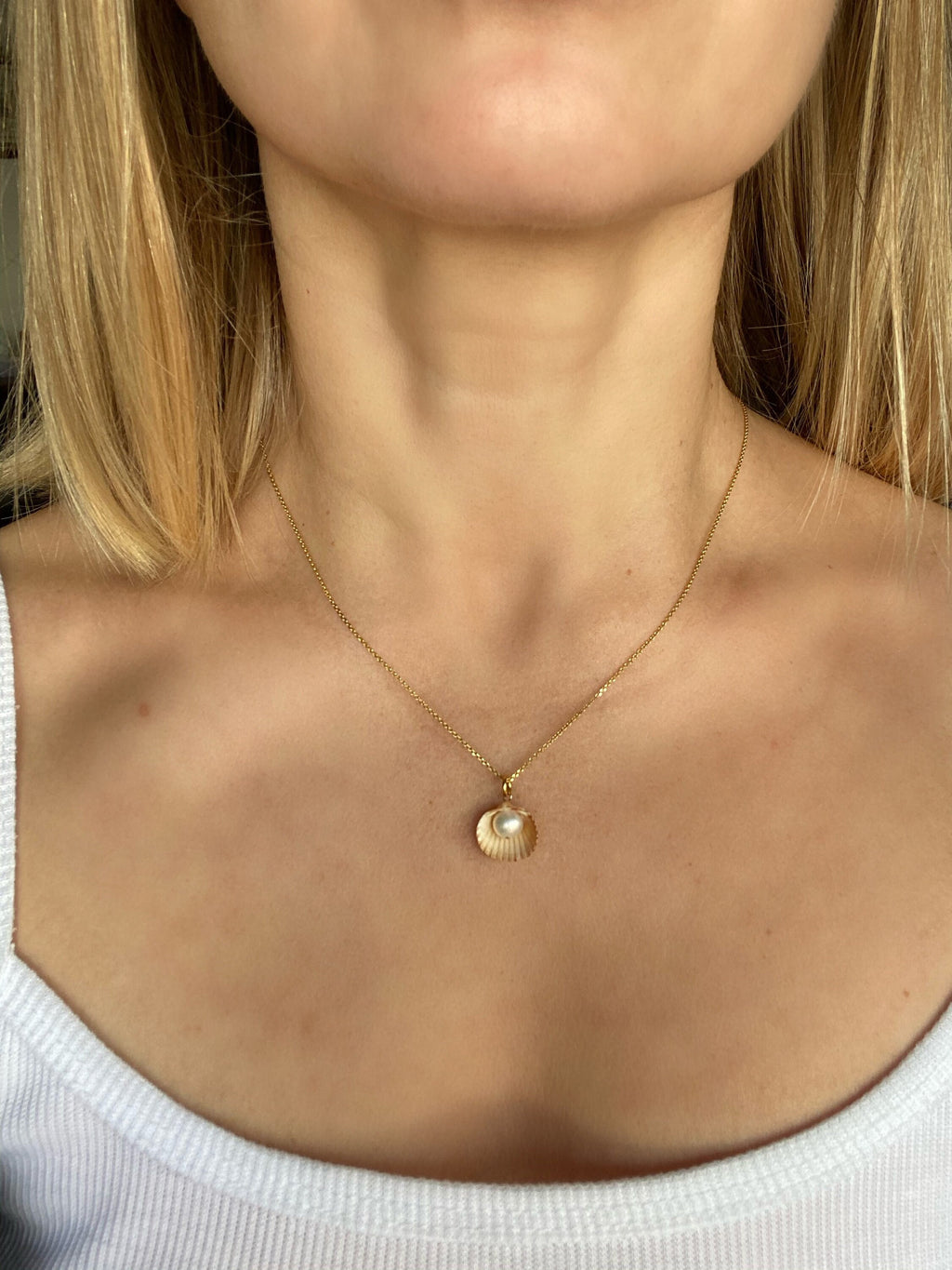 Real Pearl in a Sea Shell Necklace.