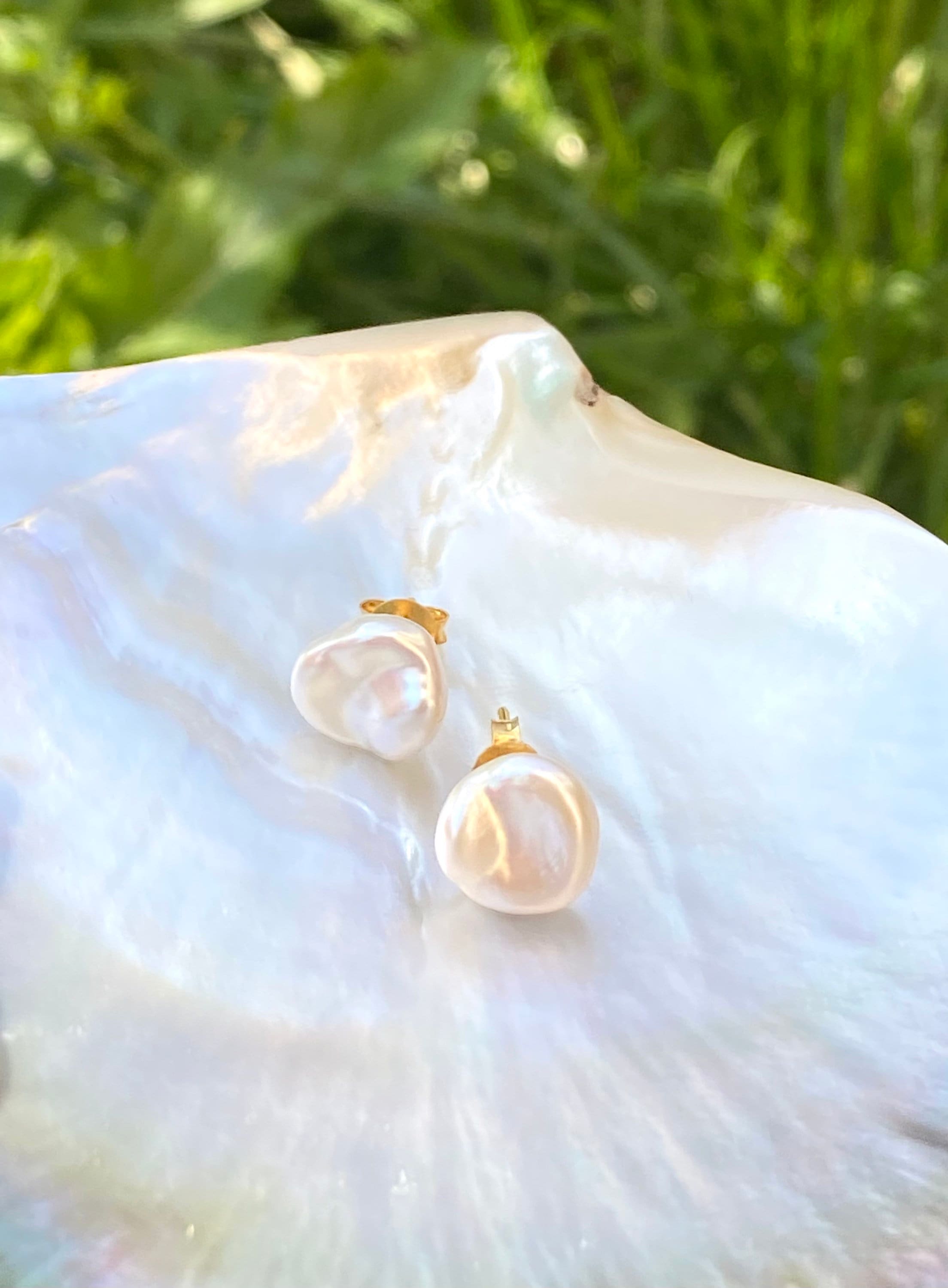 Keshi pearl stud earrings “La Isla”