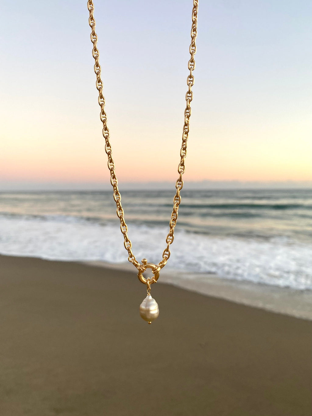 Marine gold plated silver chain with Tahitian pearl pendant