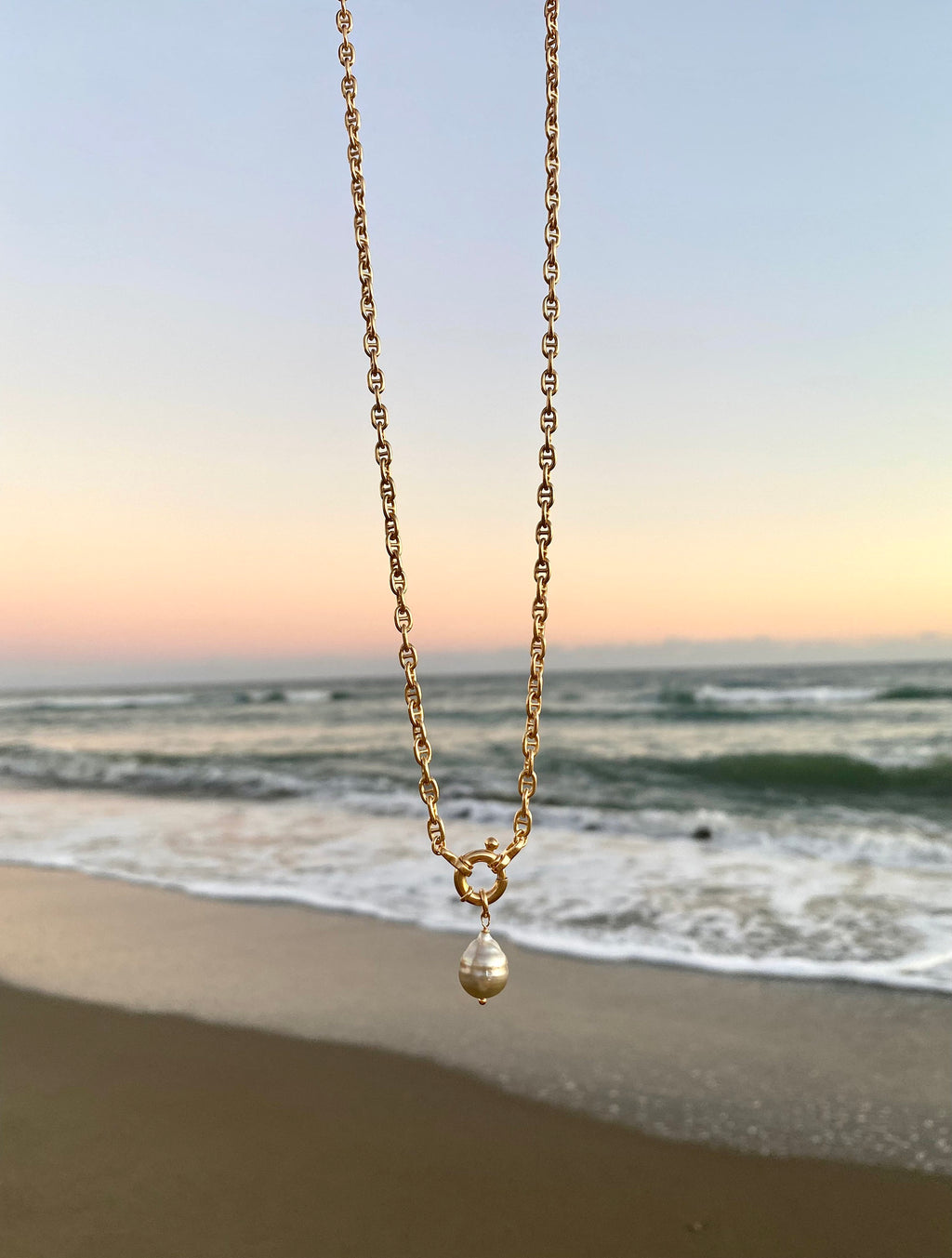 Marine gold plated silver chain with Tahitian pearl pendant
