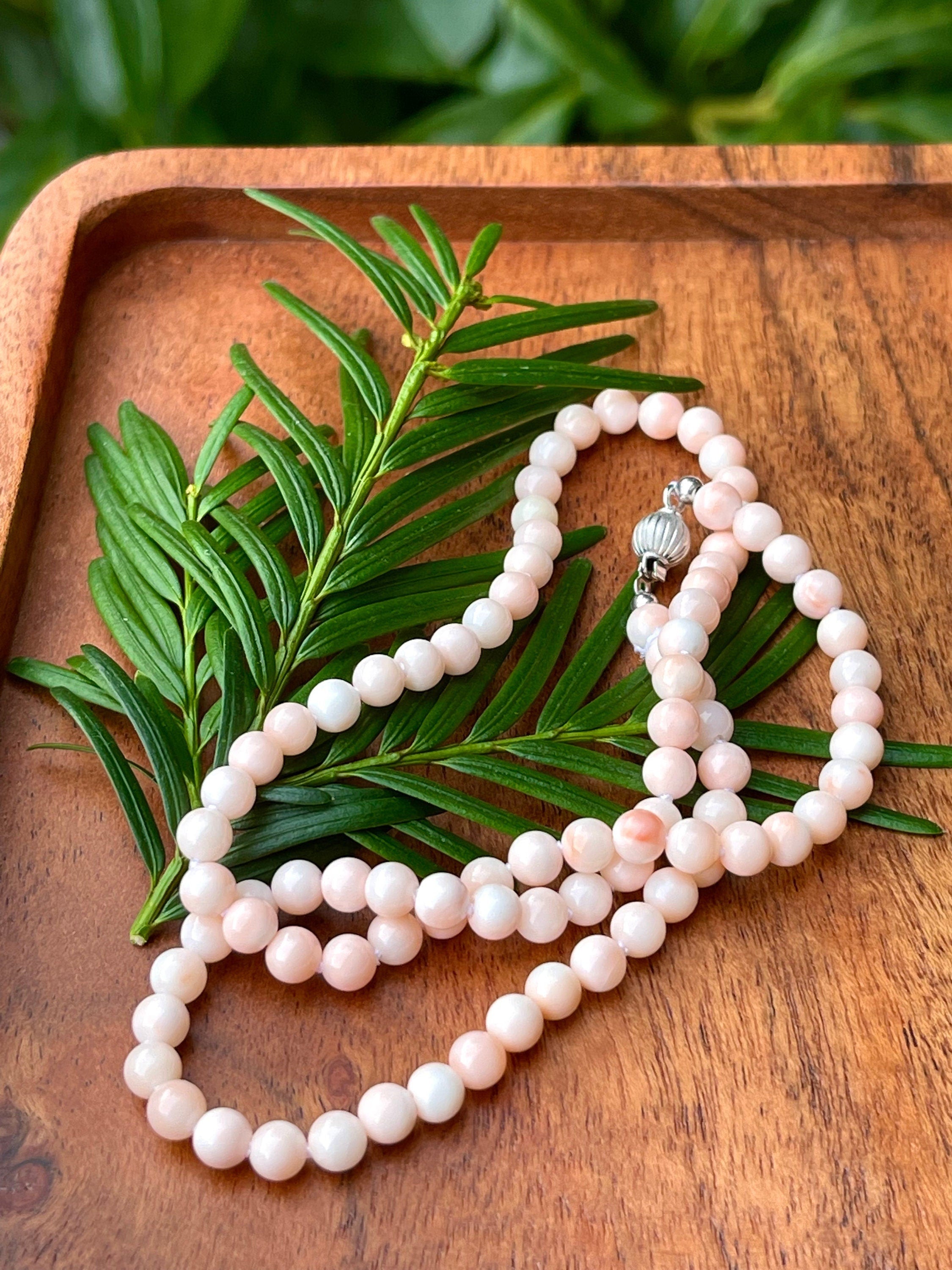 Genuine angel skin coral necklace "Piel de Angel" with solid gold 18k clasp, precious coral from Japan beaded necklace