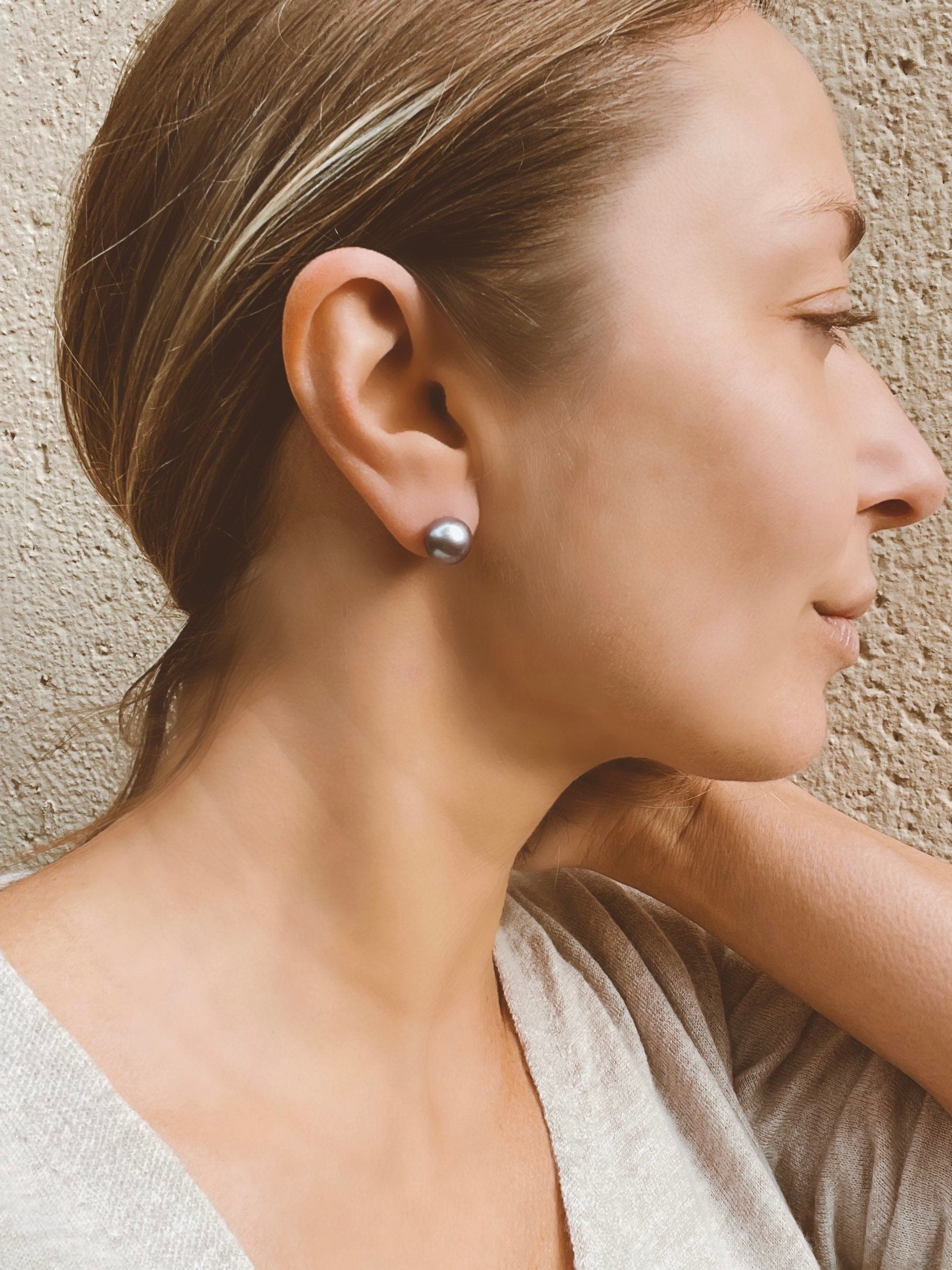 Purple Pearl Stud earrings