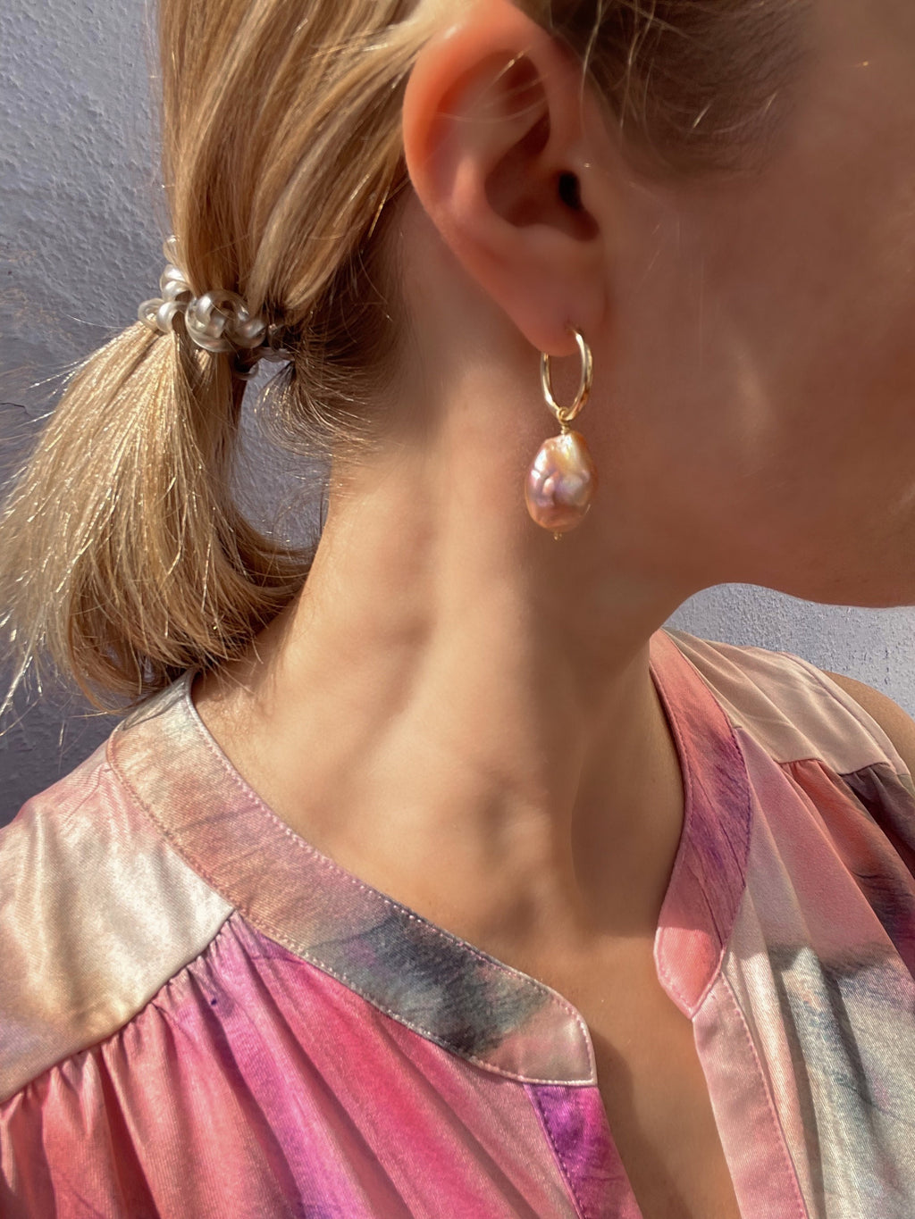 Pink baroque pearl earrings “Alba”, real freshwater pearls, golden hoops, 18k gold filled, boho earrings