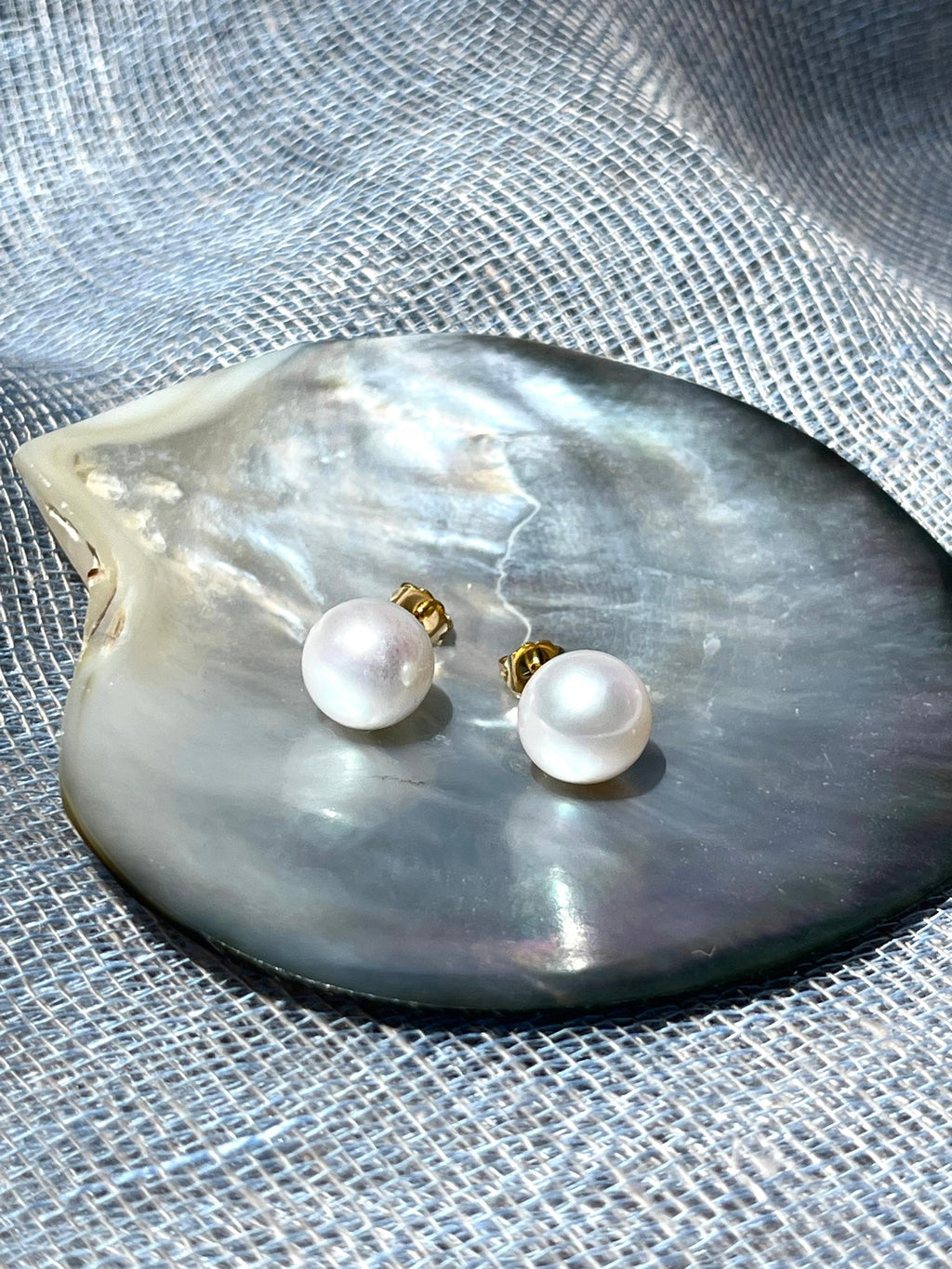 White Edison Pearl Studs