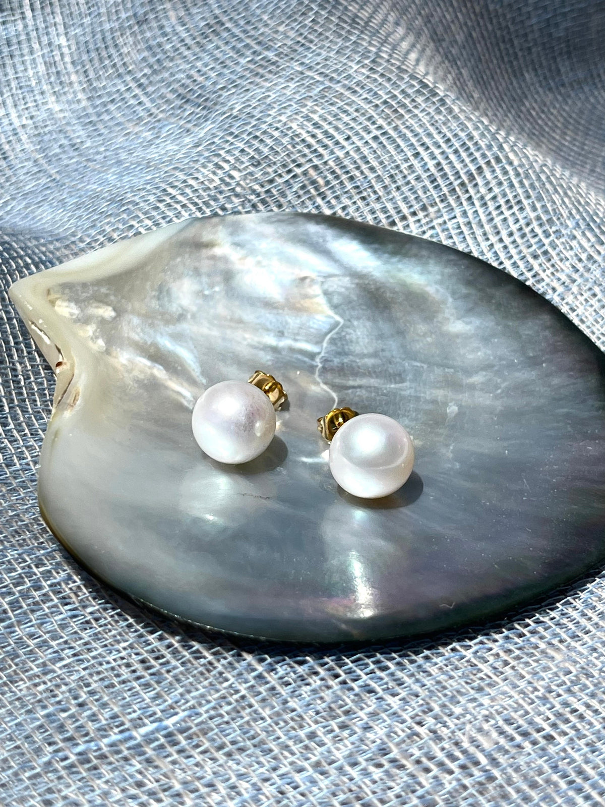 White Edison Pearl Studs