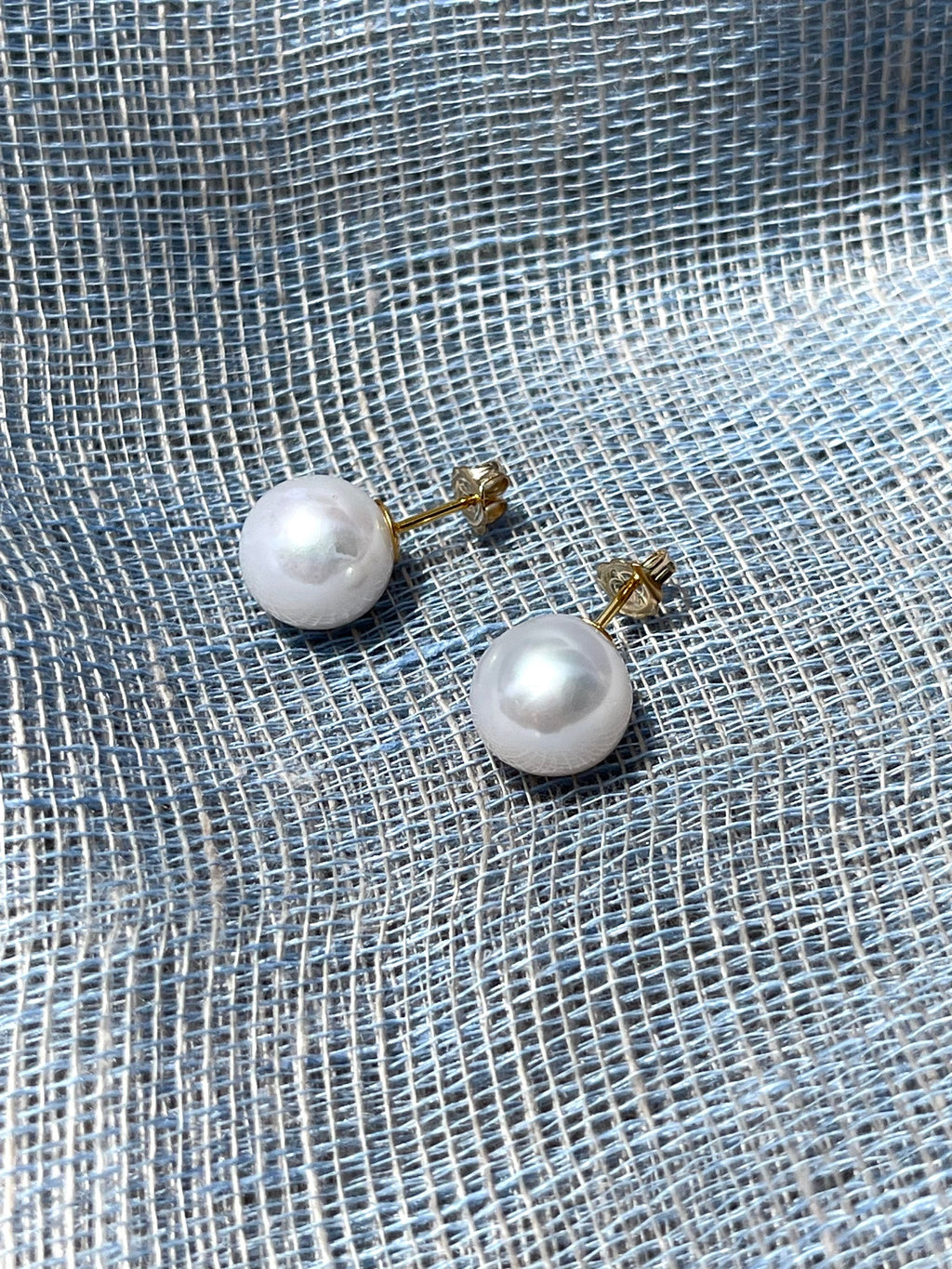 White Edison Pearl Studs