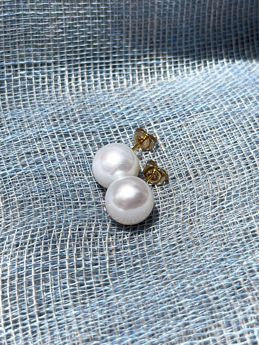 White Edison Pearl Studs
