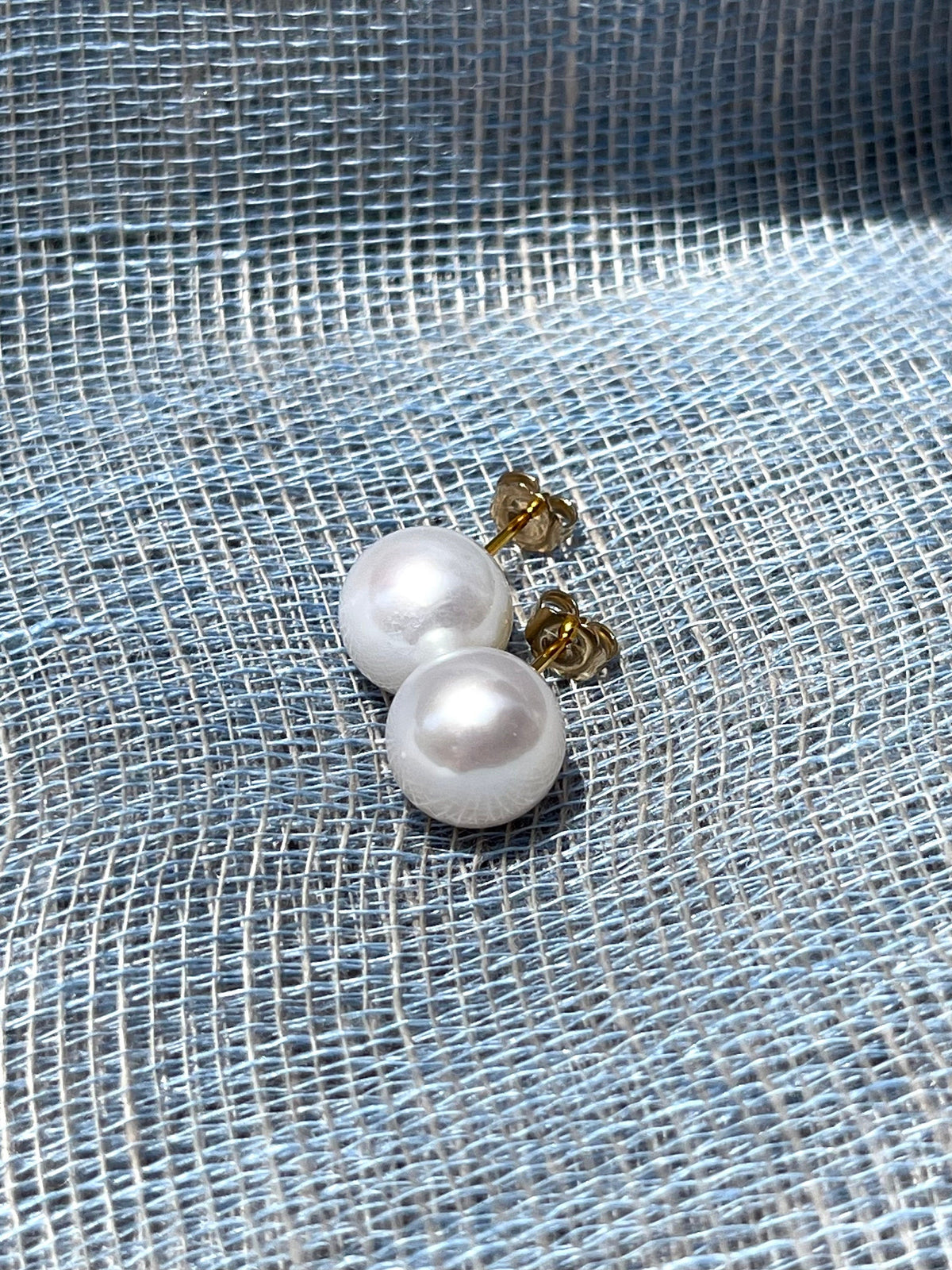 White Edison Pearl Studs